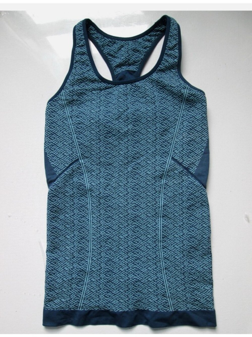 Title Nine Sz S Blue Geo Fitted Atheltic Shelf Bra Racerback Stretch Tank Top